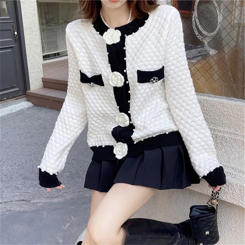 Round Neck Flower Sweater