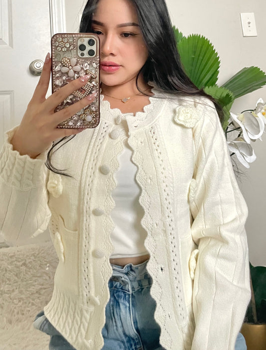 Vintage Creamy Flower Sweater